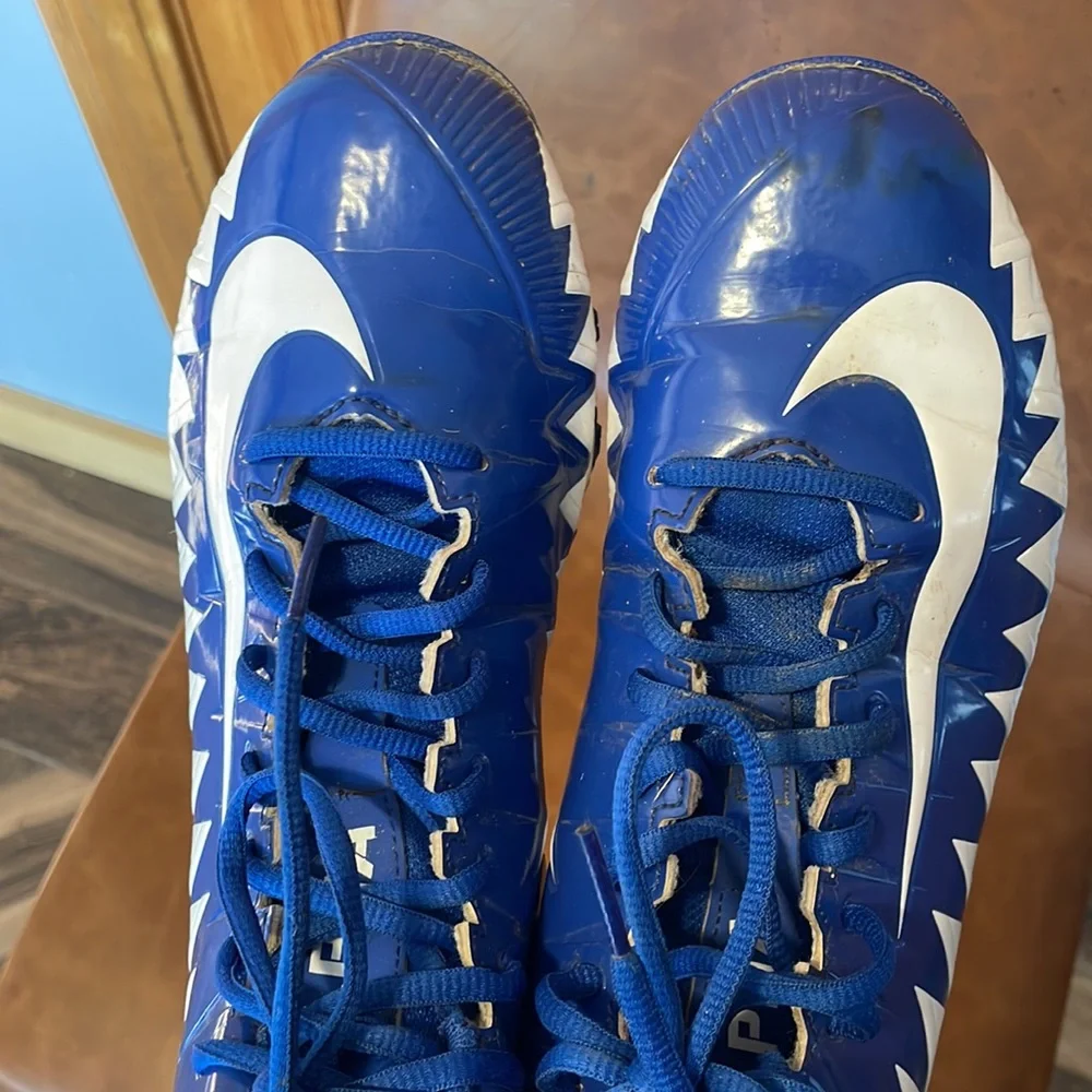 Nike cleats - Picture 6 of 8